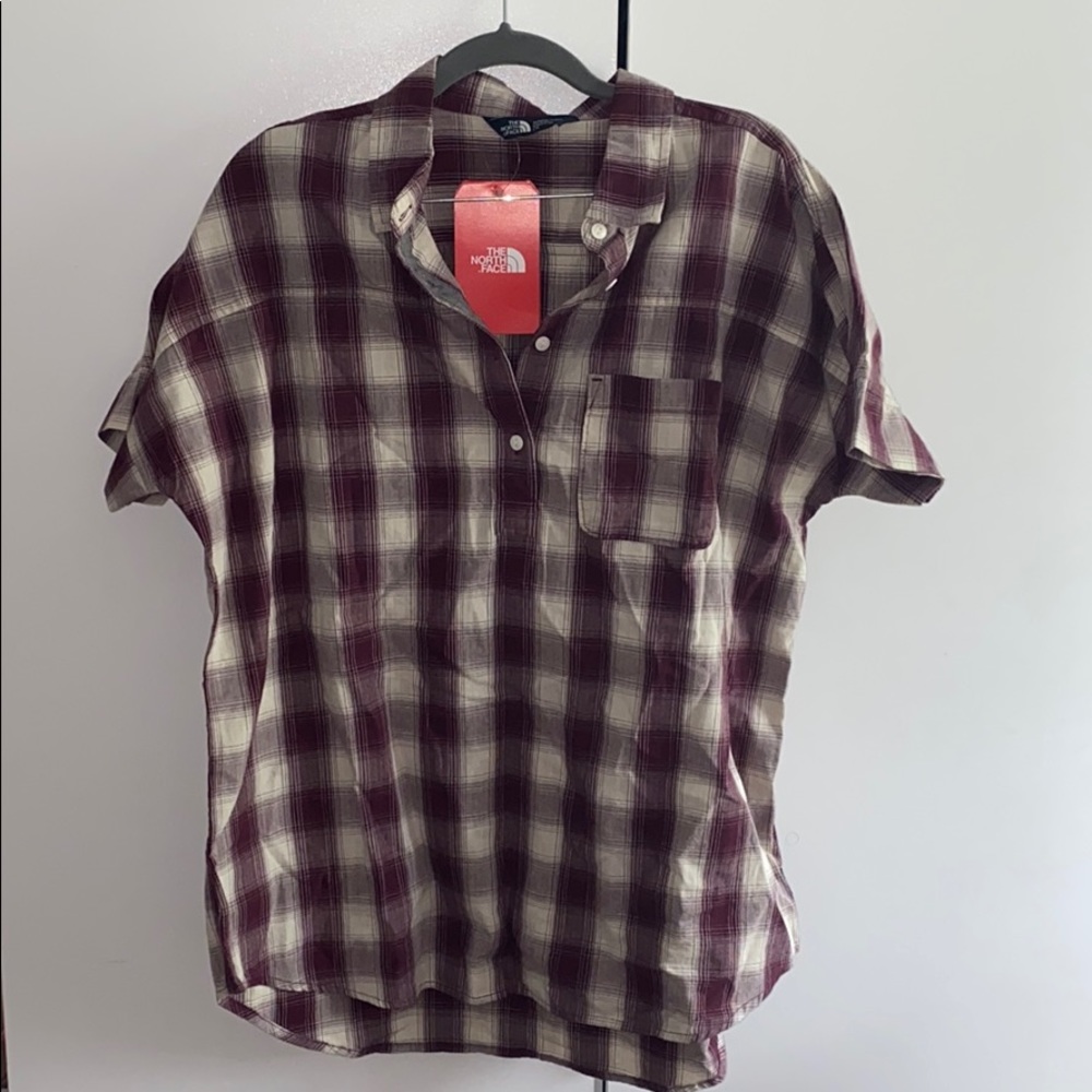NWT the north face top